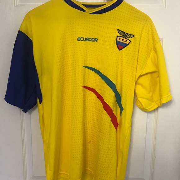 Ecuador Men’s National Soccer Team Jersey - Picture 2 of 4